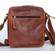 Menší pánská taška z pevné kůže s popruhem přes rameno