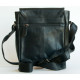Střední pánská taška ze silné černé kůže s popruhem přes rameno