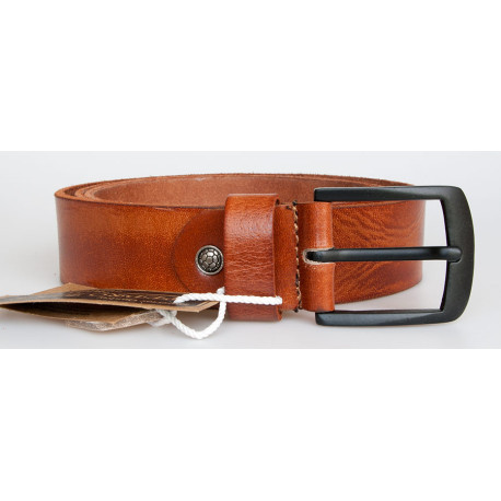 Hnědý kožený opasek 115 cm dlouhý z pevné silné kůže 38 mm široký s dekorativními prolisy a matně černou přezkou