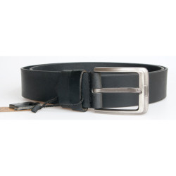 Matně černý kožený opasek 140 cm dlouhý z pevné 3,5 mm silné kůže 38 mm široký