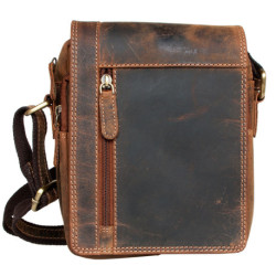 O trochu menší, než středně velká pánská taška z pevné kůže s popruhem přes rameno bez značek a nápisů